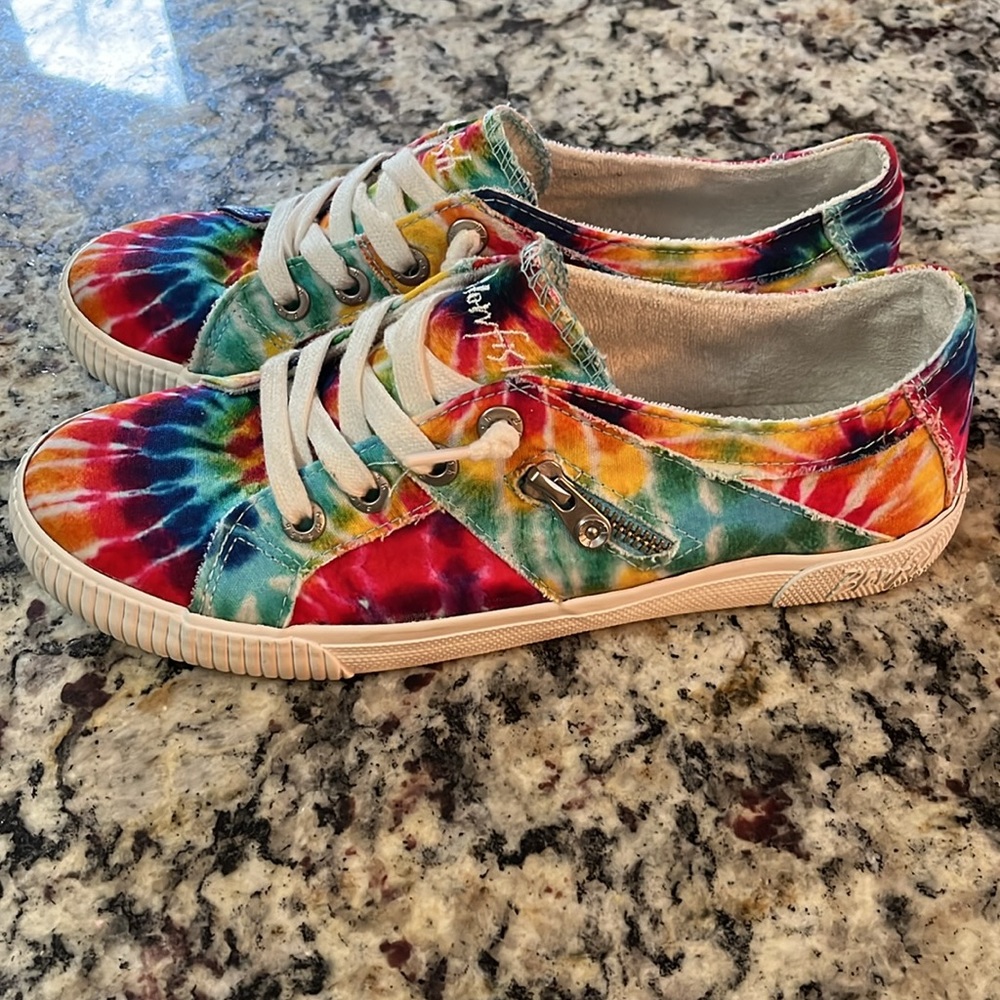 Blowfish Malibu Women's Tie-Dye Low Top Sneakers - Multicolor - Picture 9 of 15